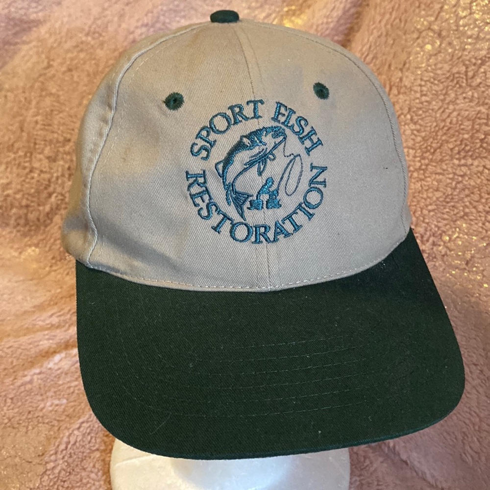 KCCaps Sport Fish baseball style hat in great condition